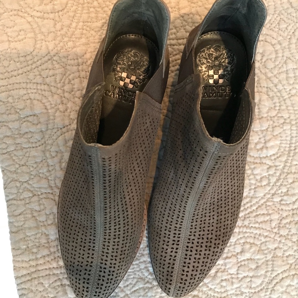 Vince Camuto low cut bootie